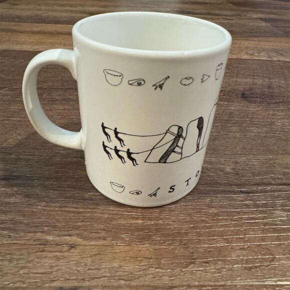 Vintage Kilncraft Stonehenge Souvenir Ceramic Mug White English Heritage READ - Picture 1 of 6